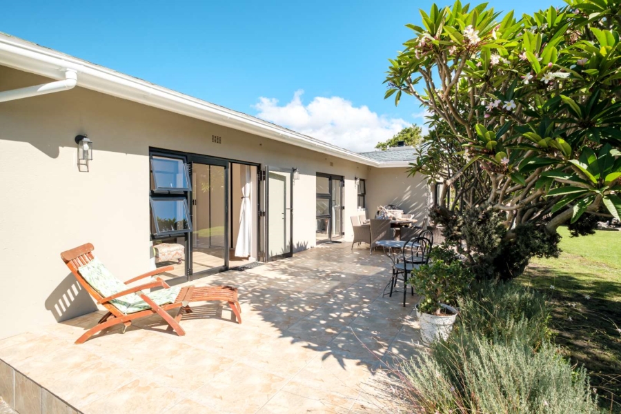 4 Bedroom Property for Sale in Kirstenhof Western Cape